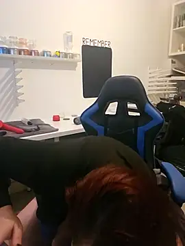 Snapshot of Sexy_Binxy chatting on 02-12-25, 12:01 Sexy Binxy online show from 02-12-25, 12:01