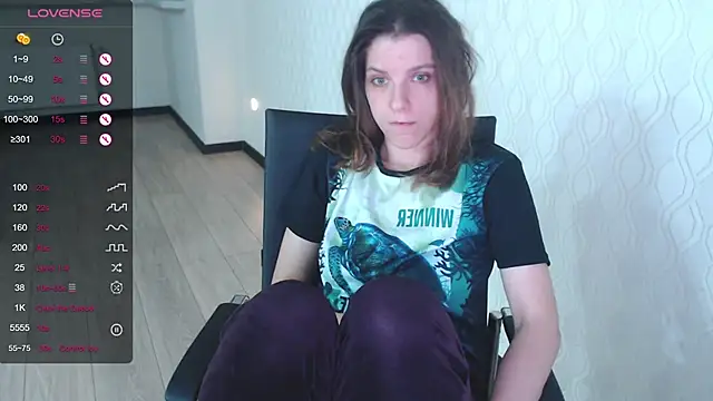 LisaHeart online show from 10-06-25, 01:03