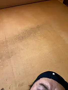 Snapshot of punk0805 chatting on 09-28-25, 04:29 punk0805 online show from 09-28-25, 04:29