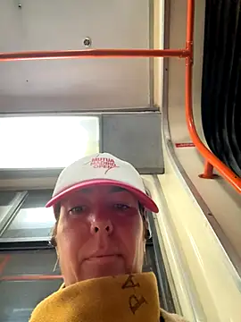 eveangelll online show from 10-23-25, 03:50