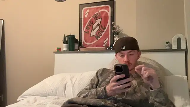 Snapshot of younghungginger chatting on 01-04-25, 05:48 younghungginger online show from 01-04-25, 05:48