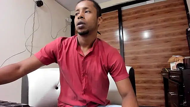 AlejoKhalifa  online show from 02-03-25, 01:52