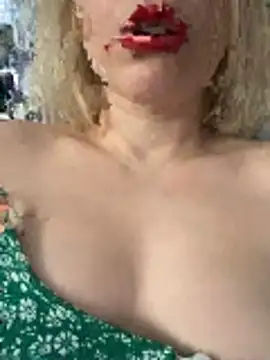 Snapshot of Yourdirtybitch chatting on 11-10-25, 07:51 Yourdirtybitch online show from 11-10-25, 07:51