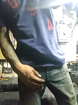 Snapshot of pene_latinoriico chatting on 10-17-25, 05:32 pene latinoriico online show from 10-17-25, 05:32