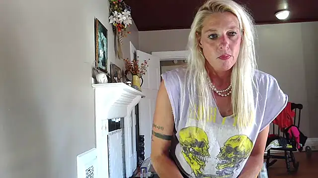 Glamazonx online show from 09-15-25, 03:56