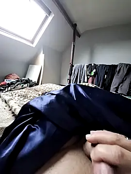 Snapshot of olivier59930 chatting on 12-15-24, 08:30 olivier59930 online show from 12-15-24, 08:30