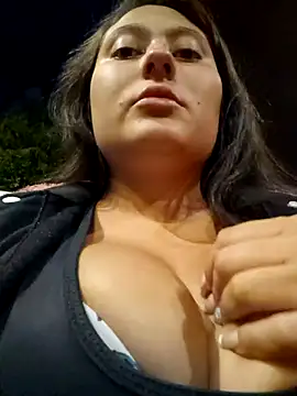 Snapshot of Celeem_ chatting on 03-08-25, 03:17 Celeem  online show from 03-08-25, 03:17