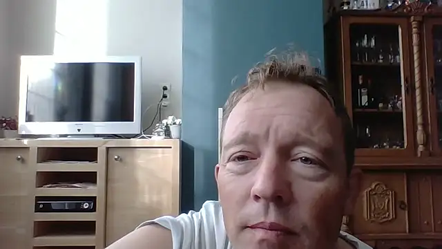 bertolini online show from 09-11-25, 06:57