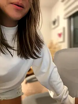 Zarah Blare online show from 09-19-25, 03:52