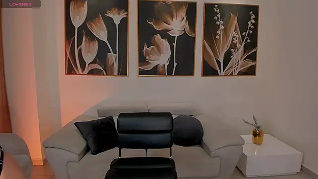 GigiLee  online show from 12-31-24, 11:53