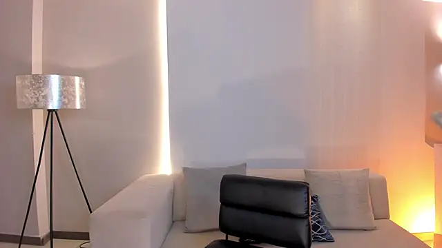 GigiLee  online show from 01-30-25, 02:16