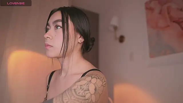 GigiLee  online show from 10-14-25, 10:32