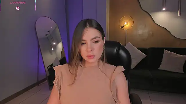 EloisaOlivero online show from 12-17-25, 05:19