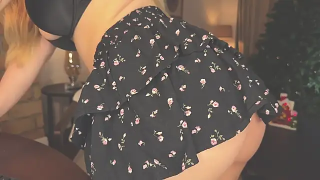 Snapshot of hotexclusive_ chatting on 12-17-24, 04:34 hotexclusive  online show from 12-17-24, 04:34