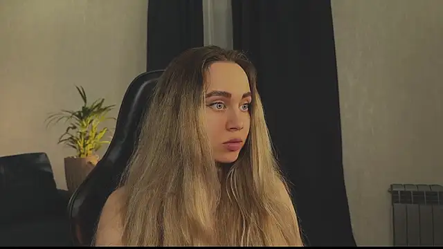 Snapshot of hotexclusive_ chatting on 03-22-25, 11:20 hotexclusive  online show from 03-22-25, 11:20