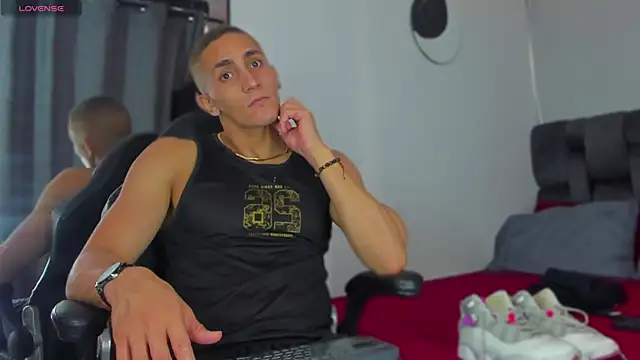 MikeRoss7777 online show from 12-31-24, 02:25