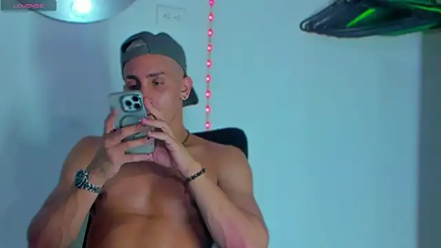 MikeRoss7777 online show from 01-11-25, 06:56