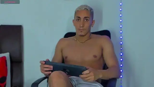 MikeRoss7777 online show from 03-17-25, 01:57