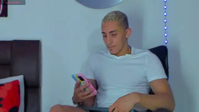 MikeRoss7777 online show from 03-17-25, 05:01