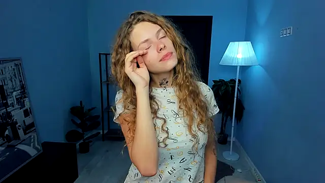 RayaNenlia online show from 10-22-25, 05:08