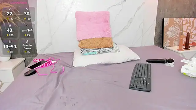 Snapshot of AfroditaRoy chatting on 01-05-25, 11:44 AfroditaRoy online show from 01-05-25, 11:44