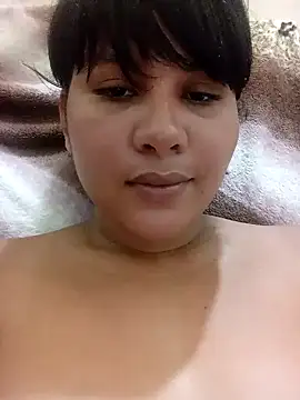 Snapshot of Yara0k chatting on 01-24-25, 01:25 Yara0k online show from 01-24-25, 01:25