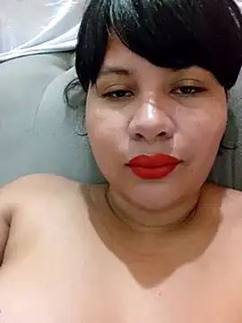 Snapshot of Yara0k chatting on 01-27-25, 10:38 Yara0k online show from 01-27-25, 10:38