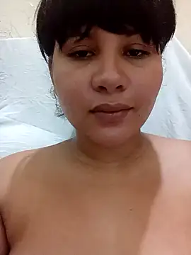 Snapshot of Yara0k chatting on 01-28-25, 09:30 Yara0k online show from 01-28-25, 09:30