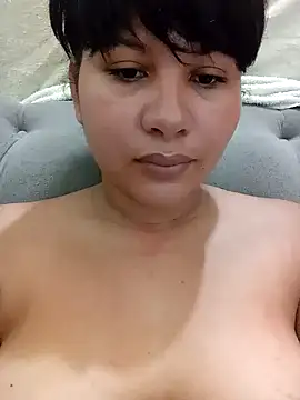 Snapshot of Yara0k chatting on 01-29-25, 09:44 Yara0k online show from 01-29-25, 09:44