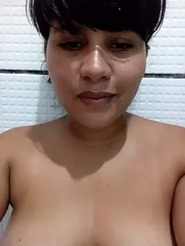 Snapshot of Yara0k chatting on 02-05-25, 08:14 Yara0k online show from 02-05-25, 08:14