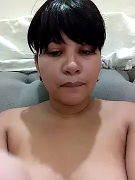 Snapshot of Yara0k chatting on 02-10-25, 11:15 Yara0k online show from 02-10-25, 11:15