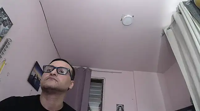 Snapshot of ClarkGiven chatting on 03-09-25, 07:23 ClarkGiven online show from 03-09-25, 07:23