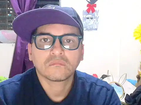 Snapshot of ClarkGiven chatting on 12-18-25, 12:06 ClarkGiven online show from 12-18-25, 12:06