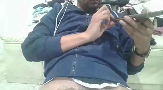 Snapshot of angeljz4 chatting on 03-17-25, 06:07 angeljz4 online show from 03-17-25, 06:07