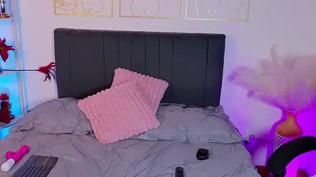 summer holiday online show from 12-16-25, 05:45