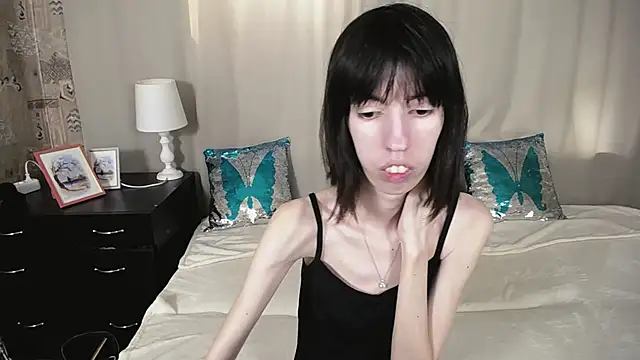 Snapshot of Unusual_G chatting on 03-12-25, 09:12 Unusual G online show from 03-12-25, 09:12