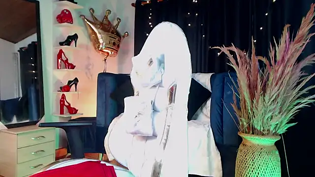 Snapshot of KorayRoussel chatting on 03-07-25, 03:49 KorayRoussel online show from 03-07-25, 03:49