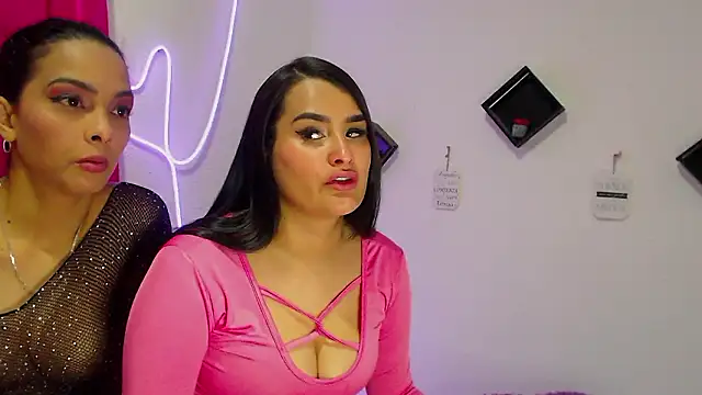 Snapshot of agatha_lovee chatting on 12-01-24, 11:25 agatha lovee online show from 12-01-24, 11:25