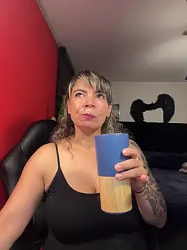 charlotedoll online show from 12-19-25, 06:09