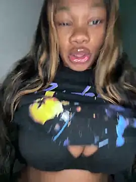 Snapshot of CharismaaBanx chatting on 12-03-24, 09:44 CharismaaBanx online show from 12-03-24, 09:44