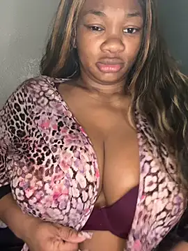 Snapshot of CharismaaBanx chatting on 12-06-24, 10:05 CharismaaBanx online show from 12-06-24, 10:05