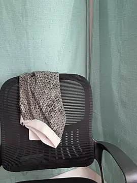 Snapshot of CharismaaBanx chatting on 02-16-25, 06:21 CharismaaBanx online show from 02-16-25, 06:21