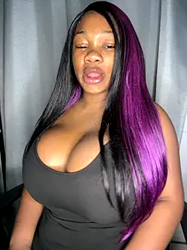 Snapshot of CharismaaBanx chatting on 10-02-25, 07:26 CharismaaBanx online show from 10-02-25, 07:26