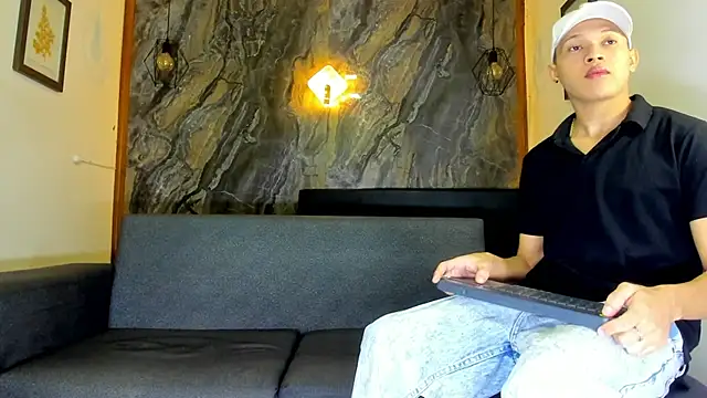 liam genner  online show from 02-07-25, 07:49