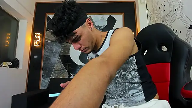 liam genner  online show from 03-10-25, 08:01