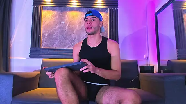 liam genner  online show from 10-04-25, 08:07