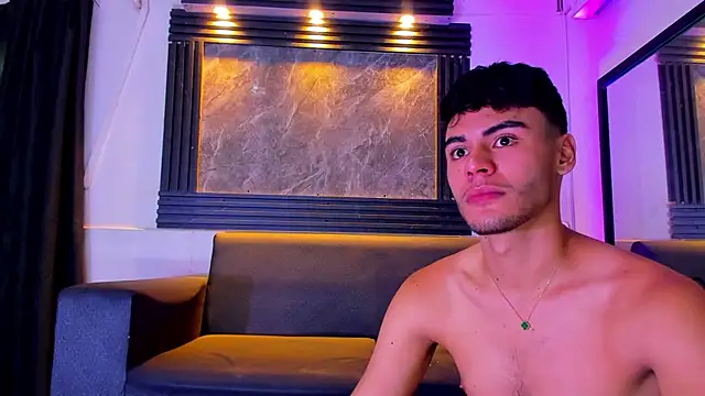 liam genner  online show from 11-08-25, 07:56