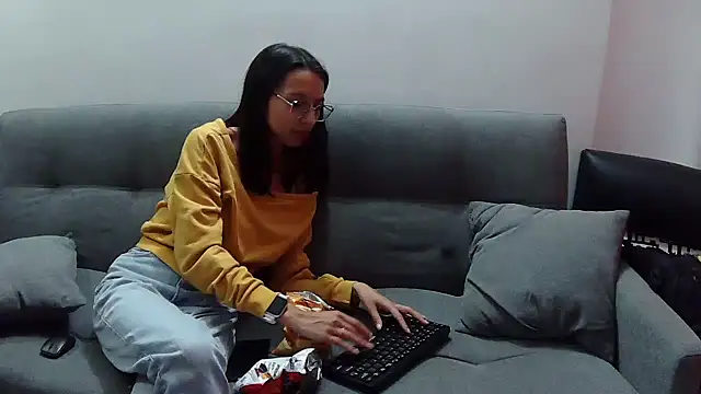 Katalleya jyj online show from 02-17-25, 09:52