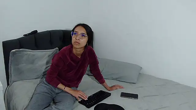 Katalleya jyj online show from 12-02-25, 07:53