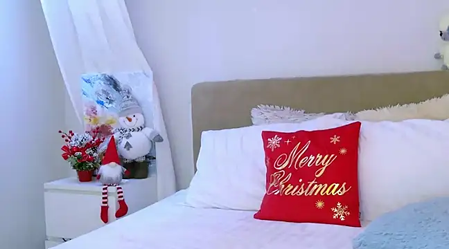 LuisaSin online show from 12-18-24, 07:04